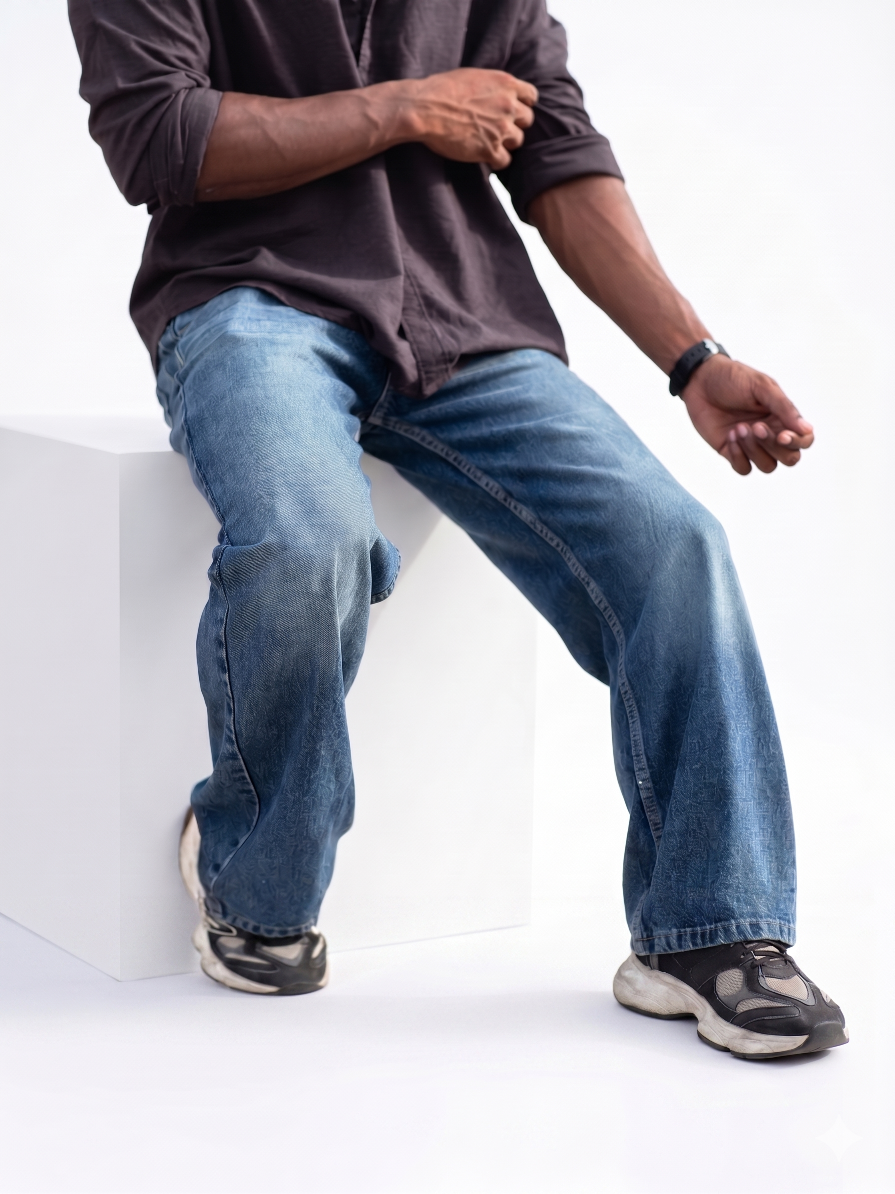 Light Blue Vintage Wash Relaxed Jeans