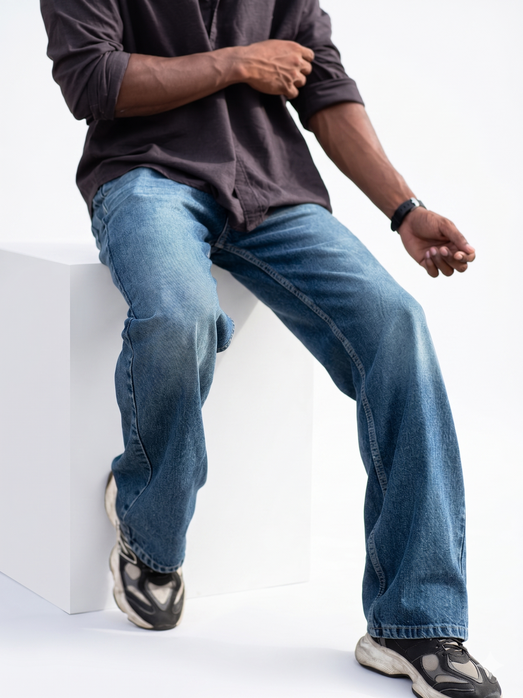 Light Blue Vintage Wash Relaxed Jeans